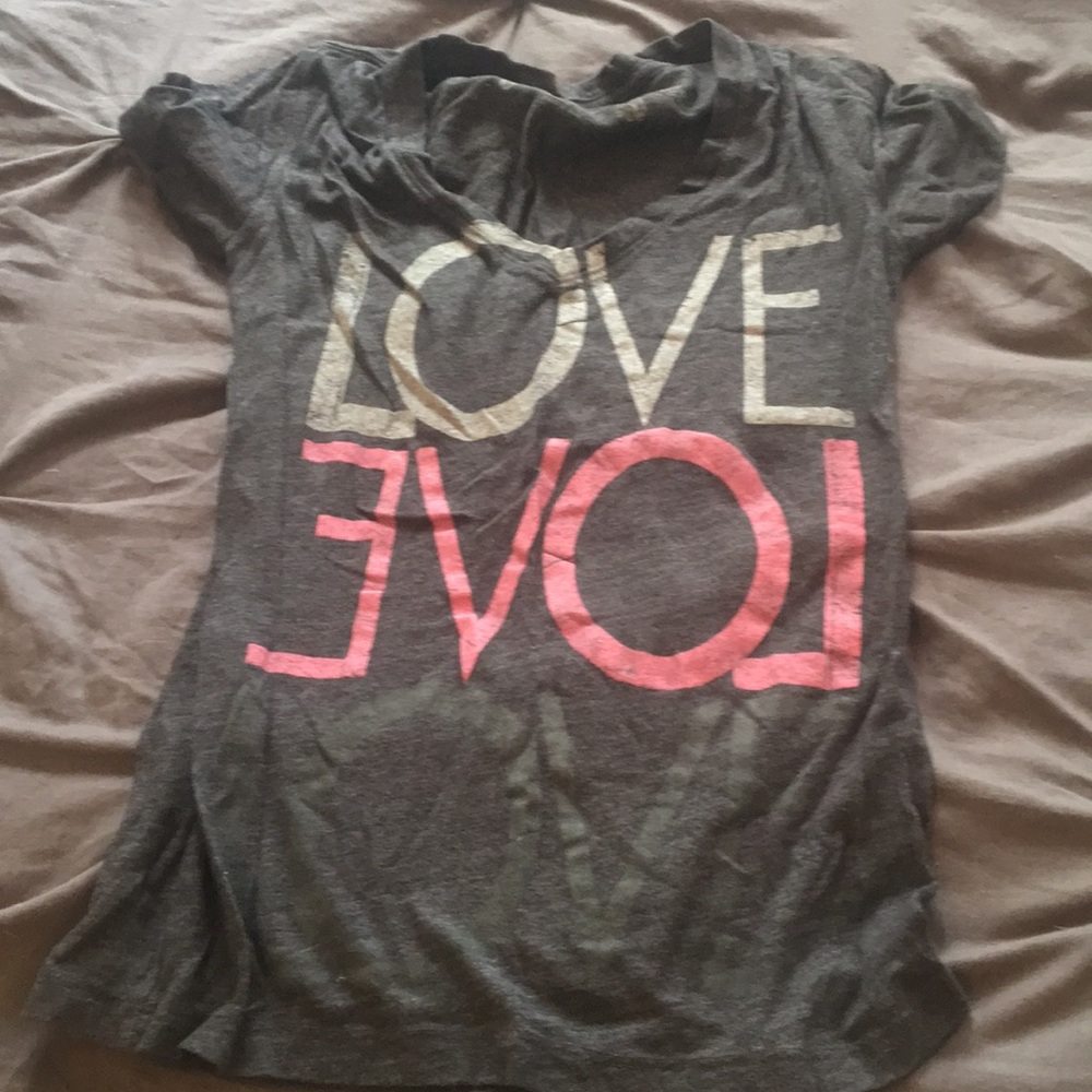 V neck t